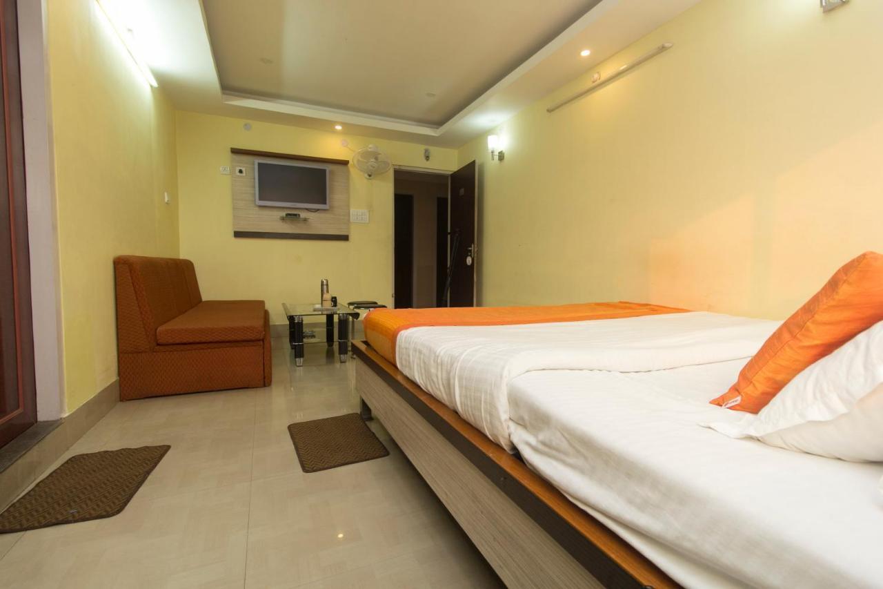 Oyo 3733 Near Hong Kong Market Hotell Siliguri Eksteriør bilde